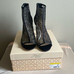 NIB Jewel Badgley Mischka black lace bootie stiletto heels Women’s size 9 1/2